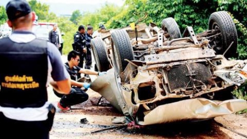 Hiện trường vụ đánh bom làm năm binh sĩ thiệt mạng tại Pattani hôm 24-5.